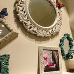 ヴィアート - 【'12/12/12撮影】店内のソファー席の風景です