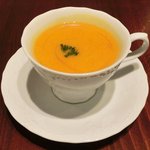 ヴィアート - 【'12/12/12撮影】木戸シェフ自慢 本日のスペシャリテ 1000円 の鹿児島産パンプキンのポタージュ