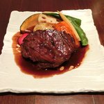 ヴィアート - 【'12/12/12撮影】木戸シェフ自慢 本日のスペシャリテ 1000円 の黒毛和牛ホホ肉の赤ワイン煮込み