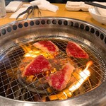 Yakiniku Kingu - 特選カルビ、固かった。