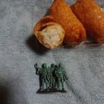 鮨割烹与ね川 - いなり寿司3個(160g)_230円　断面です