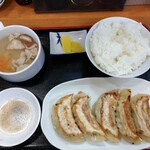 横浜餃子軒 - 焼き餃子定食です