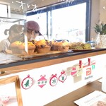 ソレナ カフェ - 店頭のマフィンとスコーン