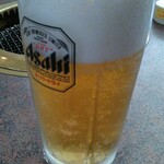 安楽亭 - 半額の生ビール