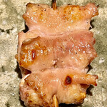 オオクサ - 丹波黒鶏のせせり　皮が抜群に旨い　火入れが完璧で美味さが際立ちます