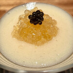 オオクサ - 上には熊野地鶏で取ったコンソメジュレとキャビア　焼鳥屋じゃないみたいｗ