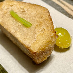 鳥田中 - 海老芋の唐揚げ銀杏添え　先付です