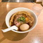 らぁ麺 はやし田 新宿本店 - 特製醤油らぁ麺+メンマ、1,000円+100円。