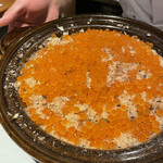 馳走 啐啄一十  - イクラ山盛り上がりの土鍋の御飯