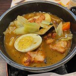 Kare Hausuko Ko Ichi Banya - ローストチキンスープカレー＋スクランブルエッグ