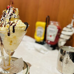 シェイク ツリー ダイナー - 