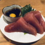 酒房 ワビスケ - ミナミマグロの黄身醤油\(//∇//)\