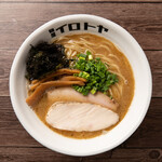 麺屋イロトヤ - 料理写真:魚介白湯醤油　850円