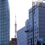 Good Morning Cafe&Grill  - 信号の先に東京タワー