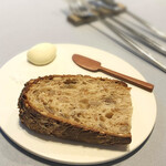 RiVi - ここでシュクレクールのパン