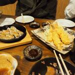 卓 - 島唐辛子ギョウザ　エビマヨ