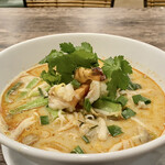 タイ国料理 ペンタイ - トムヤムクンヌードル