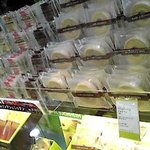 カール ユーハイム - ちっちゃな小売もあります