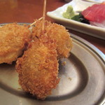 神戸新開地 元祖串かつ 八喜為 - ワンコインセット（生中+串カツ3本）