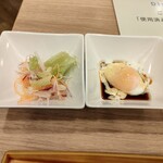スーパーホテル - サラダ、温泉卵