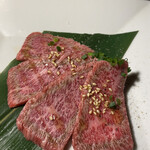 老舗精肉店直送 岡崎焼肉 飛騨牛の奴隷 - 