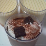 インフィオラーレ - 緑の丘のプリン ￥200 　
      クレーム・ショコラ ￥220 