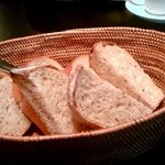 欧風小皿料理 沢村 - ランチブレッド（～～）ｂ