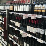 モイベーカリー - Torino のメガマーケットのワイン売り場でも