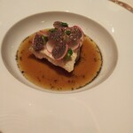 ロオジエ - ノドグロのヴァプール、ブイヨンで炊いた蕪、野菜のスープ。ノドグロの蒸し加減が絶妙です。