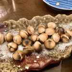 竹うち - また銀杏食べてた( ・∇・)