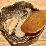 天ぷら たけうち - ムール貝と牡蠣のオイル漬け 自家製唐墨