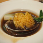 焼売酒場 マッコイ - アワビのオイスター煮込み