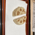 てんぷら 近藤 - 蓮根なのに甘い、あえて中心の温度を高くしておらず甘さが感じ易くしてるのでしょうか？