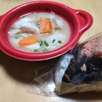 デリドビーンズ - 料理写真:豚汁、おむすび