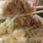 成蹊前ラーメン - 豚はこんなかんじ。