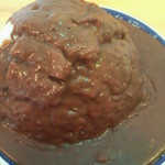 河 - 山盛りカレー＋チキンカツ。カレーの盛りに比べるとチキンカツが小さいかも？