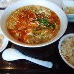 中華料理 京華茶楼 - ランチ日替りセット　酸辣湯麺700円