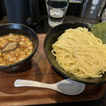 つけ麺屋しずく - 魚介つけ麺 大盛り 熱盛り 850円^ ^ お腹いっぱいです♪