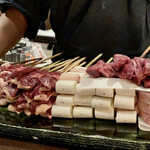 たでの葉 - 本日のジビエたち
      ◉蝦夷鹿のロース
      ◉蝦夷鹿のヒレ肉
      ◉天然オナガガモの胸肉のネギマ
      ◉ツキノワグマ
      