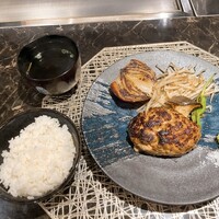 鉄板焼き 太縁 - ハンバーグ
