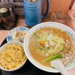 味の舘 - みそラーメンセット850円(小チャーハンとミニ冷奴付き)