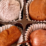 ショコラティエ・エリカ - 美味しそうなチョコです　ワイフが食べます