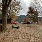 咲くカフェ - レンタサイクルや謎の乗り物、おそらく手作りであろう机など興味深いものが色々置いてありました