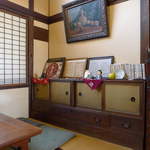 茶房 菊泉 - 昭和前期を思わせる内装。のらくろ二等兵とか飾ってます