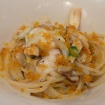 zoe's - パスタ：シラウオと松茸と自家製カラスミ