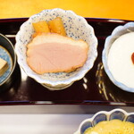 華楽 - 【2021.12】ランチ(税込1,200円)の豆腐の味噌漬け、たたきごぼうと鴨肉、杏仁豆腐