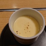 京極寿司 - 蓋を取ると粗挽き黒胡椒の香りがする。