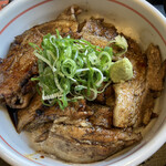 炭火焼豚丼 信玄 - 