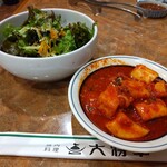 Sumibi Yakiniku Daishougun - サンチュサラダ、カクテキ