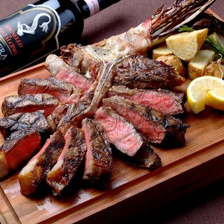 高知県産土佐あかうし牛ビステッカ（T-Boneステーキ）